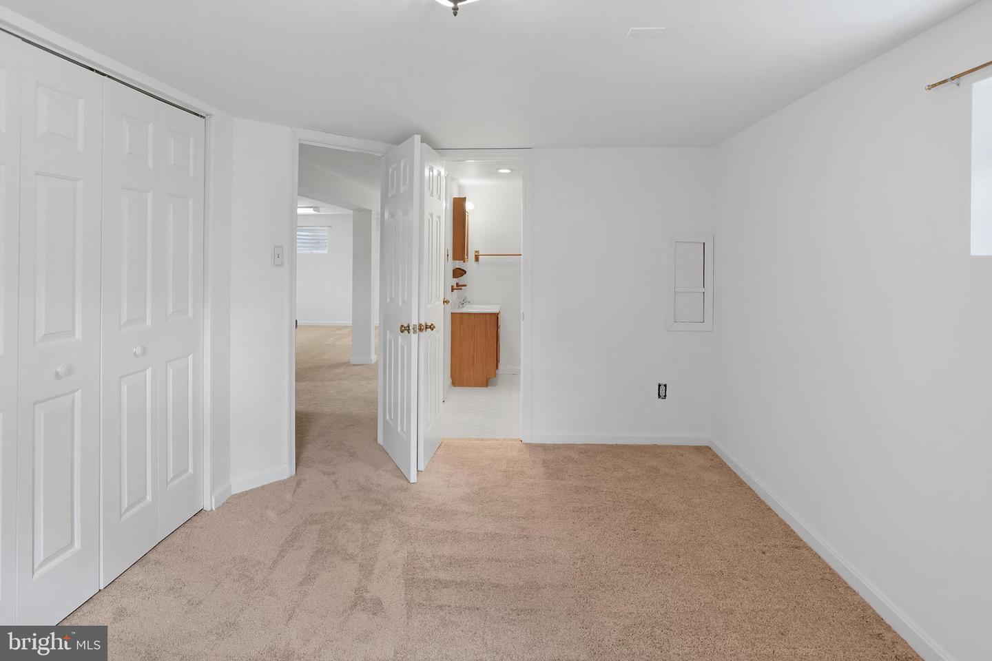 321 E E ST, PURCELLVILLE, Virginia 20132, 3 Bedrooms Bedrooms, ,2 BathroomsBathrooms,Residential,For sale,321 E E ST,VALO2095366 MLS # VALO2095366
