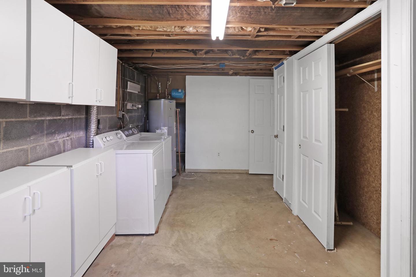 321 E E ST, PURCELLVILLE, Virginia 20132, 3 Bedrooms Bedrooms, ,2 BathroomsBathrooms,Residential,For sale,321 E E ST,VALO2095366 MLS # VALO2095366
