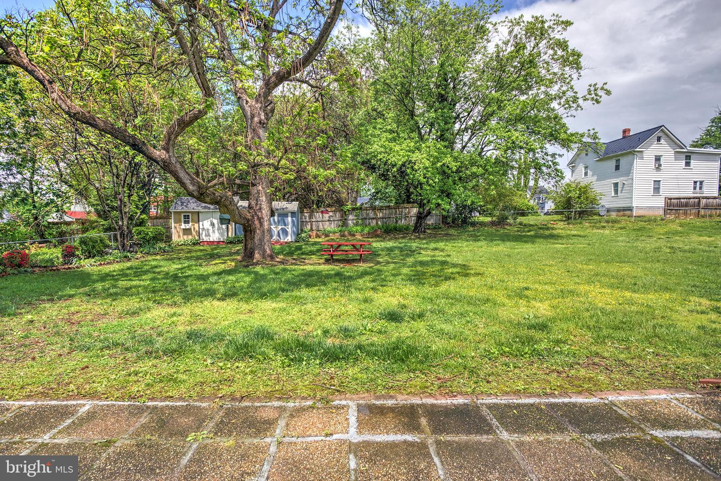 321 E E ST, PURCELLVILLE, Virginia 20132, 3 Bedrooms Bedrooms, ,2 BathroomsBathrooms,Residential,For sale,321 E E ST,VALO2095366 MLS # VALO2095366