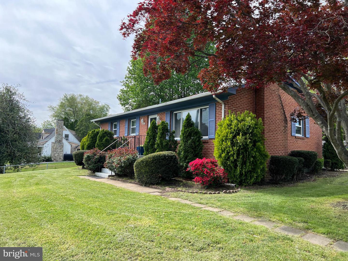 321 E E ST, PURCELLVILLE, Virginia 20132, 3 Bedrooms Bedrooms, ,2 BathroomsBathrooms,Residential,For sale,321 E E ST,VALO2095366 MLS # VALO2095366