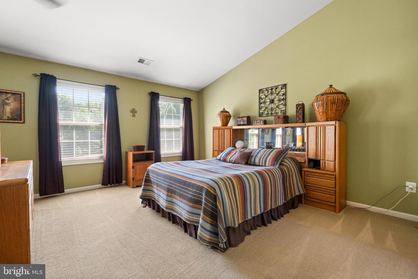 44 CLUB DR, STAFFORD, Virginia 22554, 5 Bedrooms Bedrooms, ,3 BathroomsBathrooms,Residential,For sale,44 CLUB DR,VAST2038412 MLS # VAST2038412