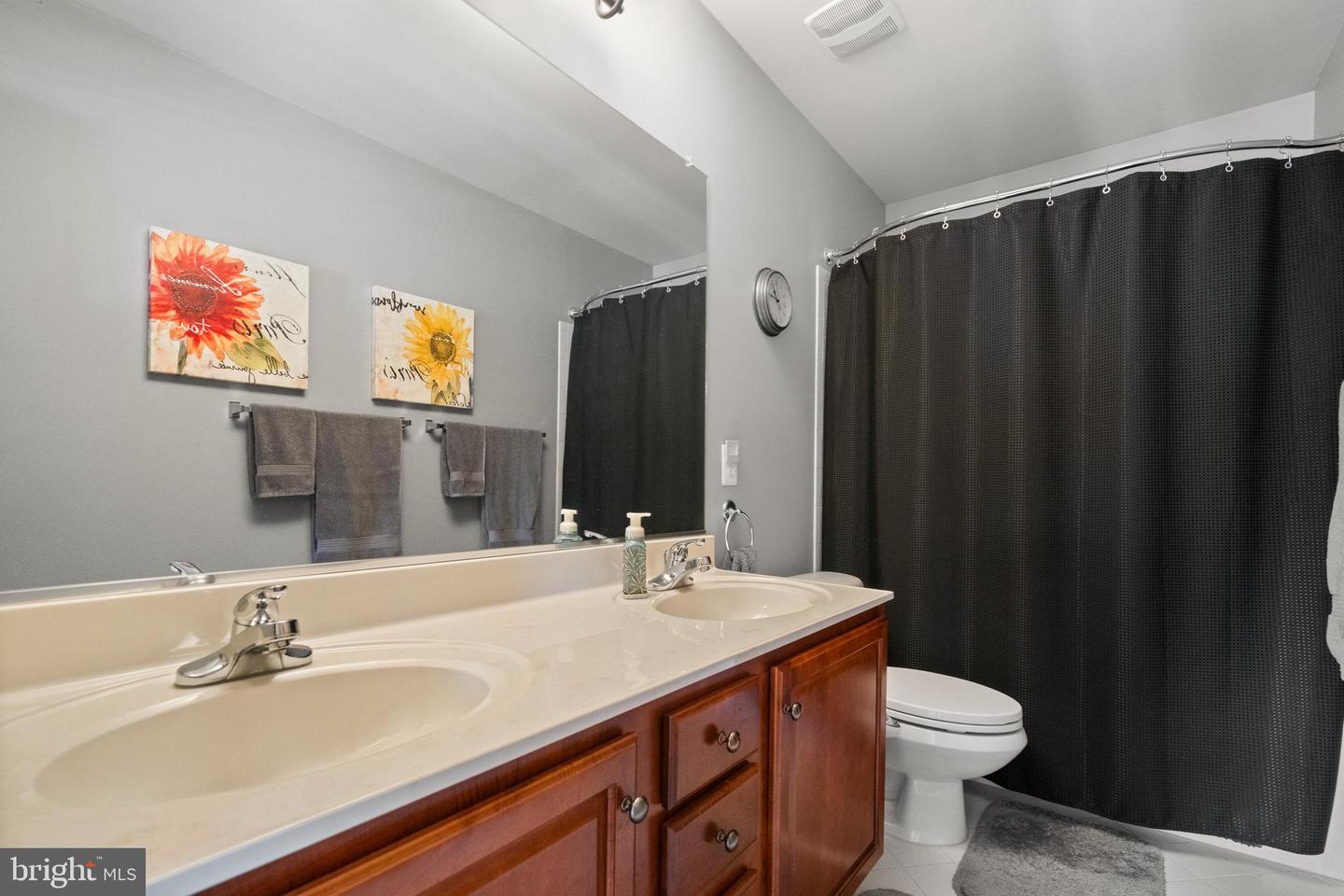 44 CLUB DR, STAFFORD, Virginia 22554, 5 Bedrooms Bedrooms, ,3 BathroomsBathrooms,Residential,For sale,44 CLUB DR,VAST2038412 MLS # VAST2038412