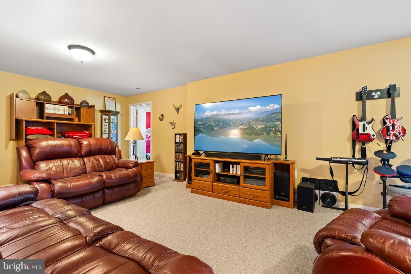 44 CLUB DR, STAFFORD, Virginia 22554, 5 Bedrooms Bedrooms, ,3 BathroomsBathrooms,Residential,For sale,44 CLUB DR,VAST2038412 MLS # VAST2038412