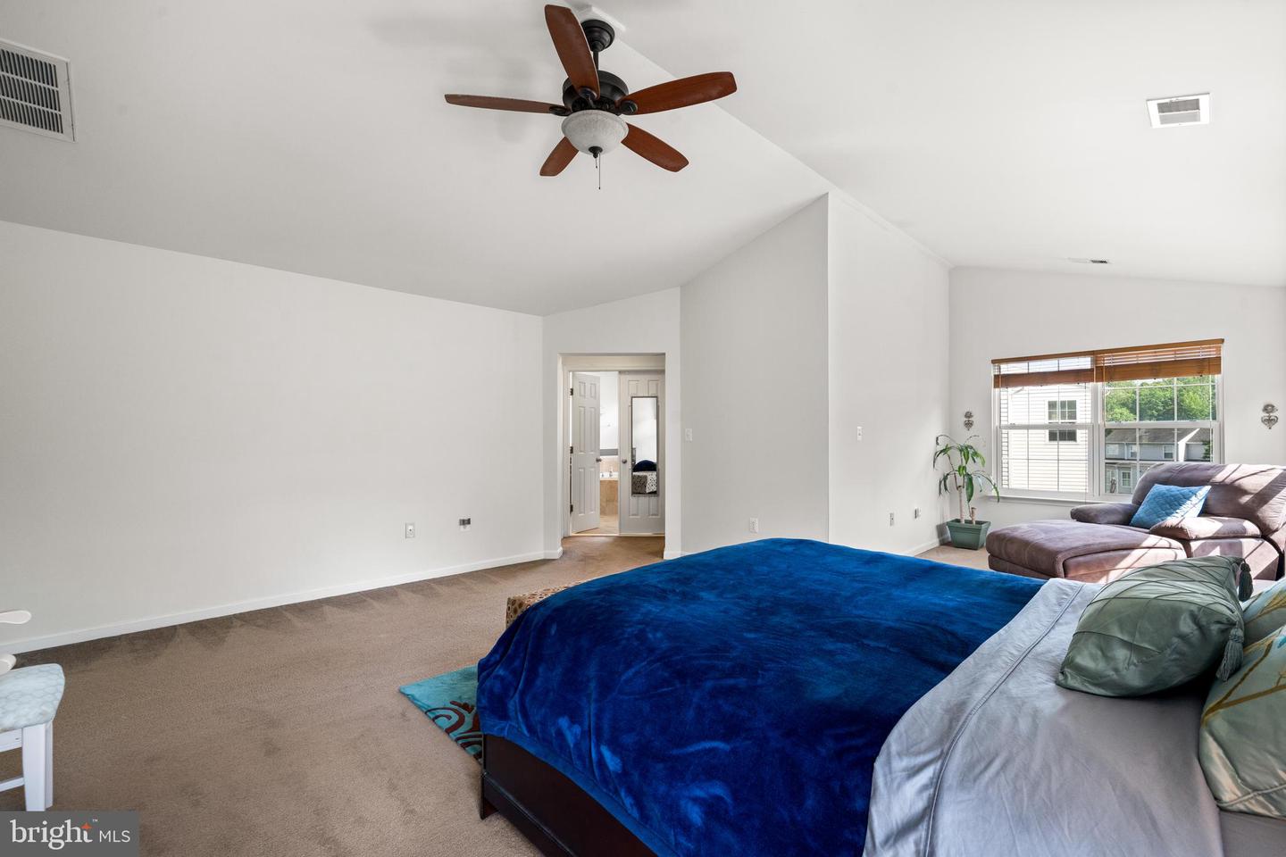 16280 EAGLE FLIGHT CIR, WOODBRIDGE, Virginia 22191, 5 Bedrooms Bedrooms, ,3 BathroomsBathrooms,Residential,For sale,16280 EAGLE FLIGHT CIR,VAPW2093568 MLS # VAPW2093568
