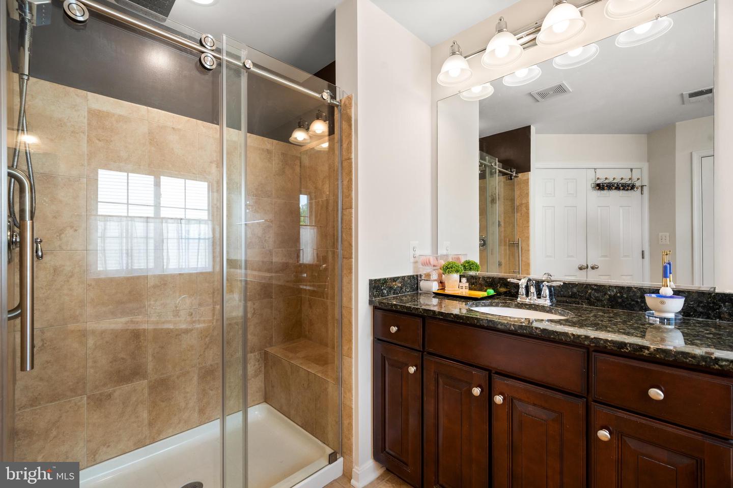 16280 EAGLE FLIGHT CIR, WOODBRIDGE, Virginia 22191, 5 Bedrooms Bedrooms, ,3 BathroomsBathrooms,Residential,For sale,16280 EAGLE FLIGHT CIR,VAPW2093568 MLS # VAPW2093568