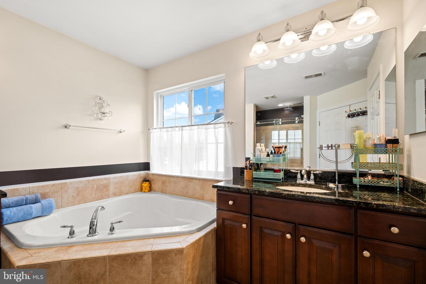 16280 EAGLE FLIGHT CIR, WOODBRIDGE, Virginia 22191, 5 Bedrooms Bedrooms, ,3 BathroomsBathrooms,Residential,For sale,16280 EAGLE FLIGHT CIR,VAPW2093568 MLS # VAPW2093568