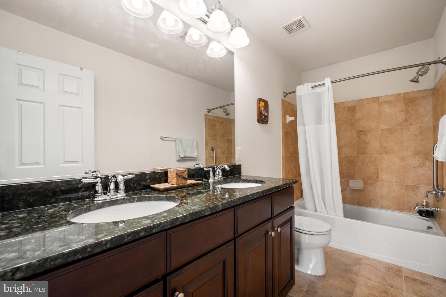 16280 EAGLE FLIGHT CIR, WOODBRIDGE, Virginia 22191, 5 Bedrooms Bedrooms, ,3 BathroomsBathrooms,Residential,For sale,16280 EAGLE FLIGHT CIR,VAPW2093568 MLS # VAPW2093568