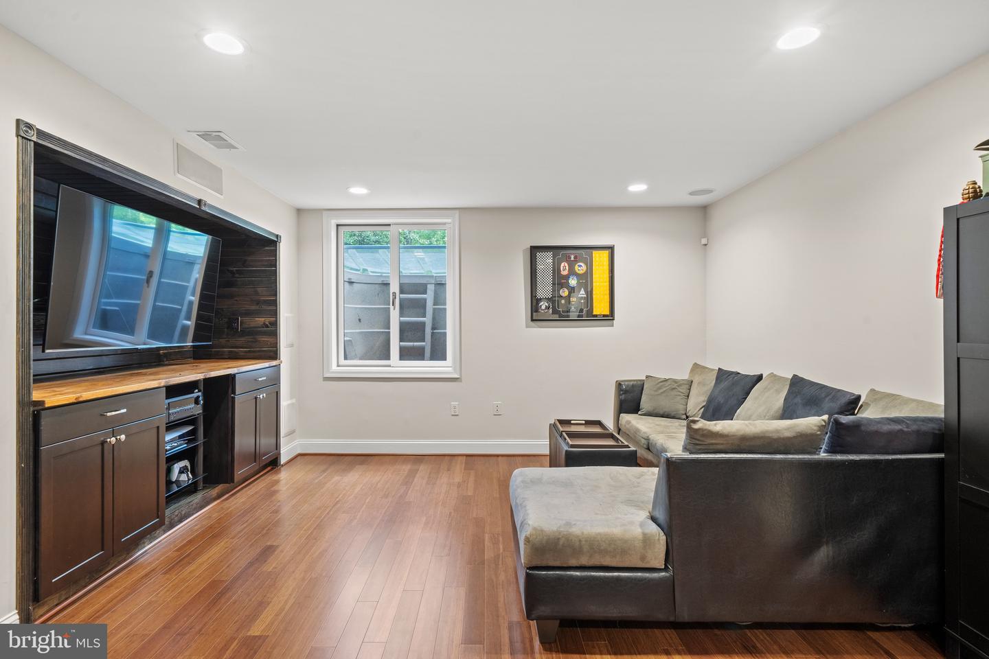 11204 LONGWOOD GROVE DR, RESTON, Virginia 20194, 4 Bedrooms Bedrooms, ,2 BathroomsBathrooms,Residential,For sale,11204 LONGWOOD GROVE DR,VAFX2237902 MLS # VAFX2237902