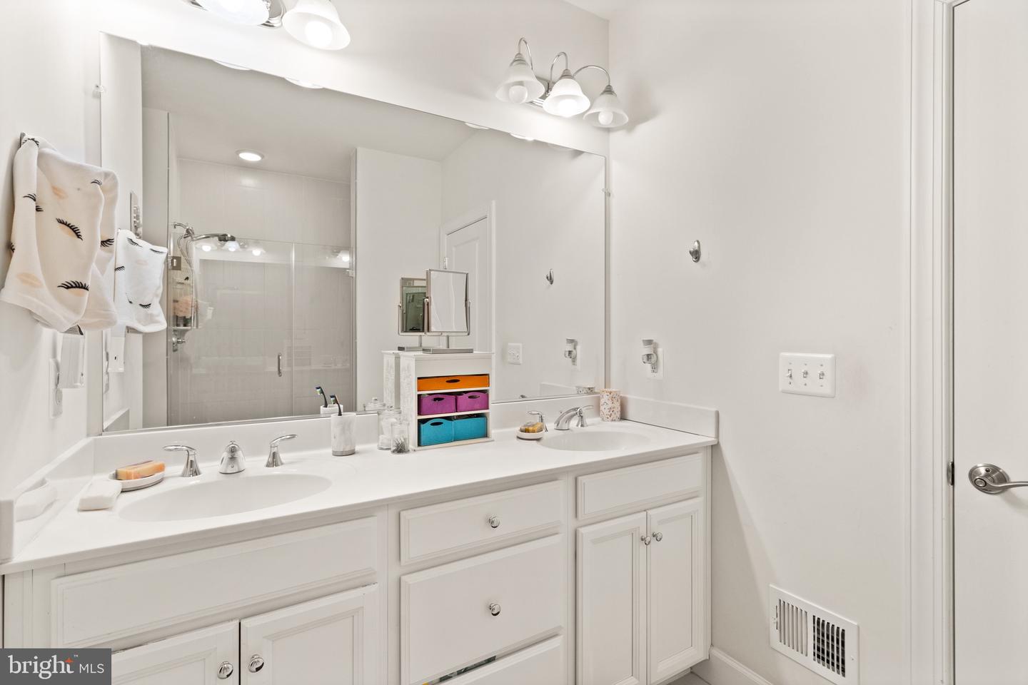 10424 RATCLIFFE TRL, MANASSAS, Virginia 20110, 2 Bedrooms Bedrooms, ,2 BathroomsBathrooms,Residential,For sale,10424 RATCLIFFE TRL,VAMN2008252 MLS # VAMN2008252