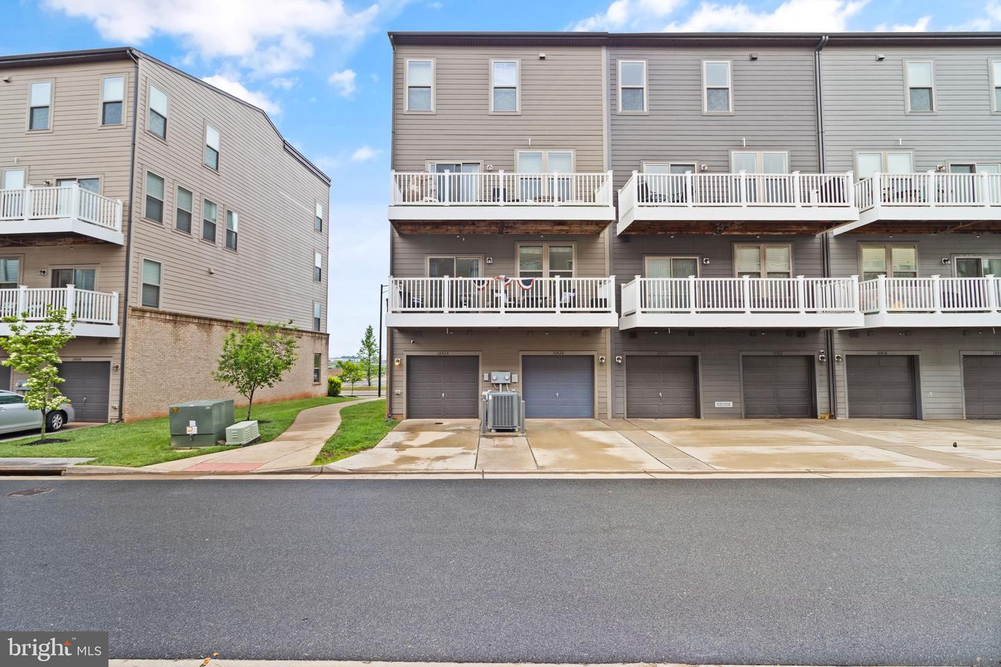 10424 RATCLIFFE TRL, MANASSAS, Virginia 20110, 2 Bedrooms Bedrooms, ,2 BathroomsBathrooms,Residential,For sale,10424 RATCLIFFE TRL,VAMN2008252 MLS # VAMN2008252