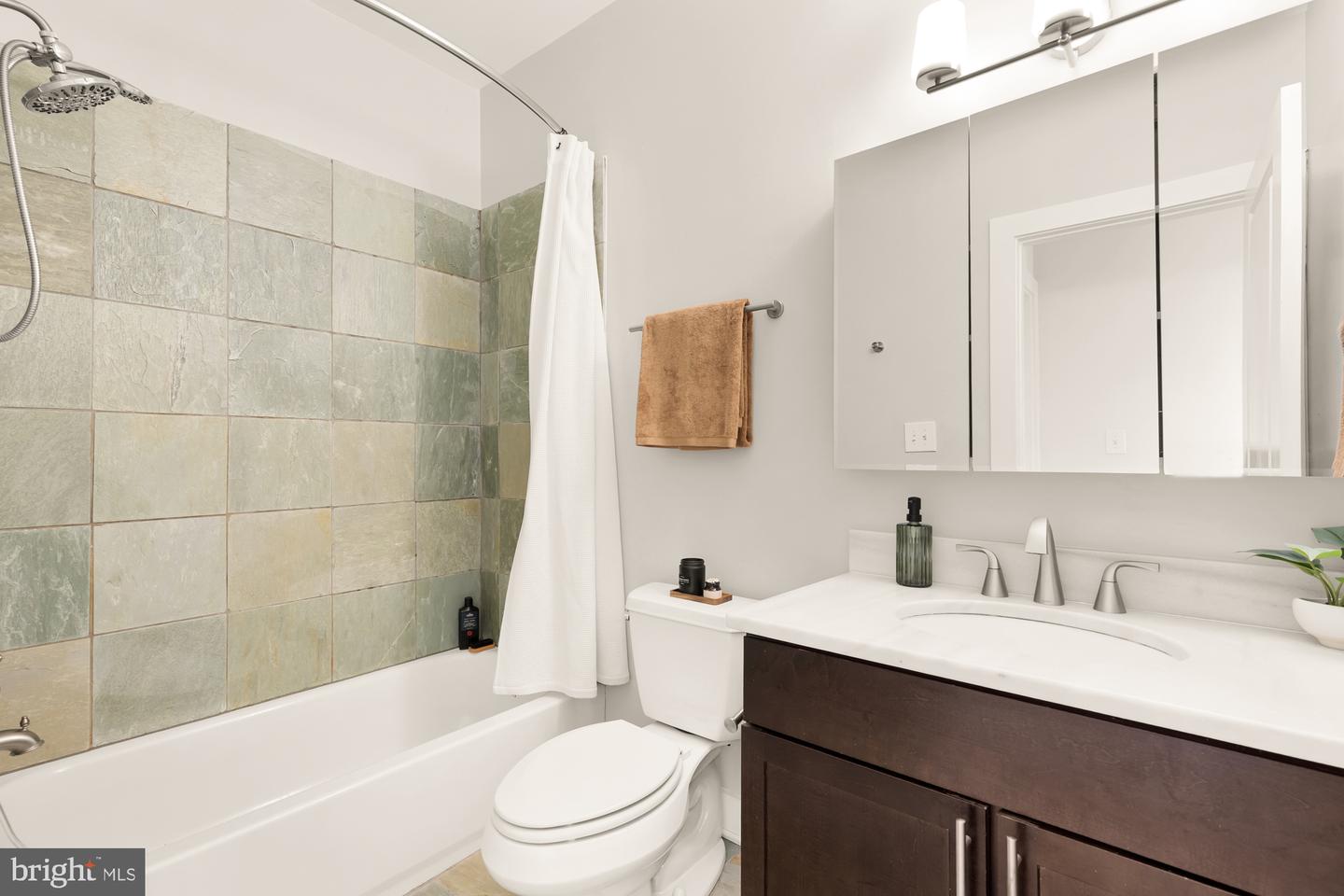 57 BRYANT ST NW #2, WASHINGTON, District Of Columbia 20001, 3 Bedrooms Bedrooms, ,3 BathroomsBathrooms,Residential,For sale,57 BRYANT ST NW #2,DCDC2198392 MLS # DCDC2198392