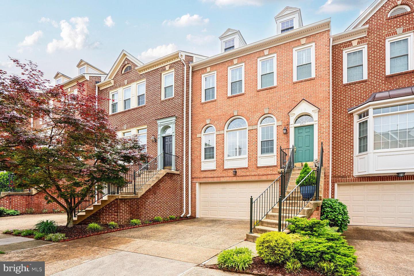 8511 WESTOWN WAY, VIENNA, Virginia 22182, 3 Bedrooms Bedrooms, ,3 BathroomsBathrooms,Residential,For sale,8511 WESTOWN WAY,VAFX2238086 MLS # VAFX2238086
