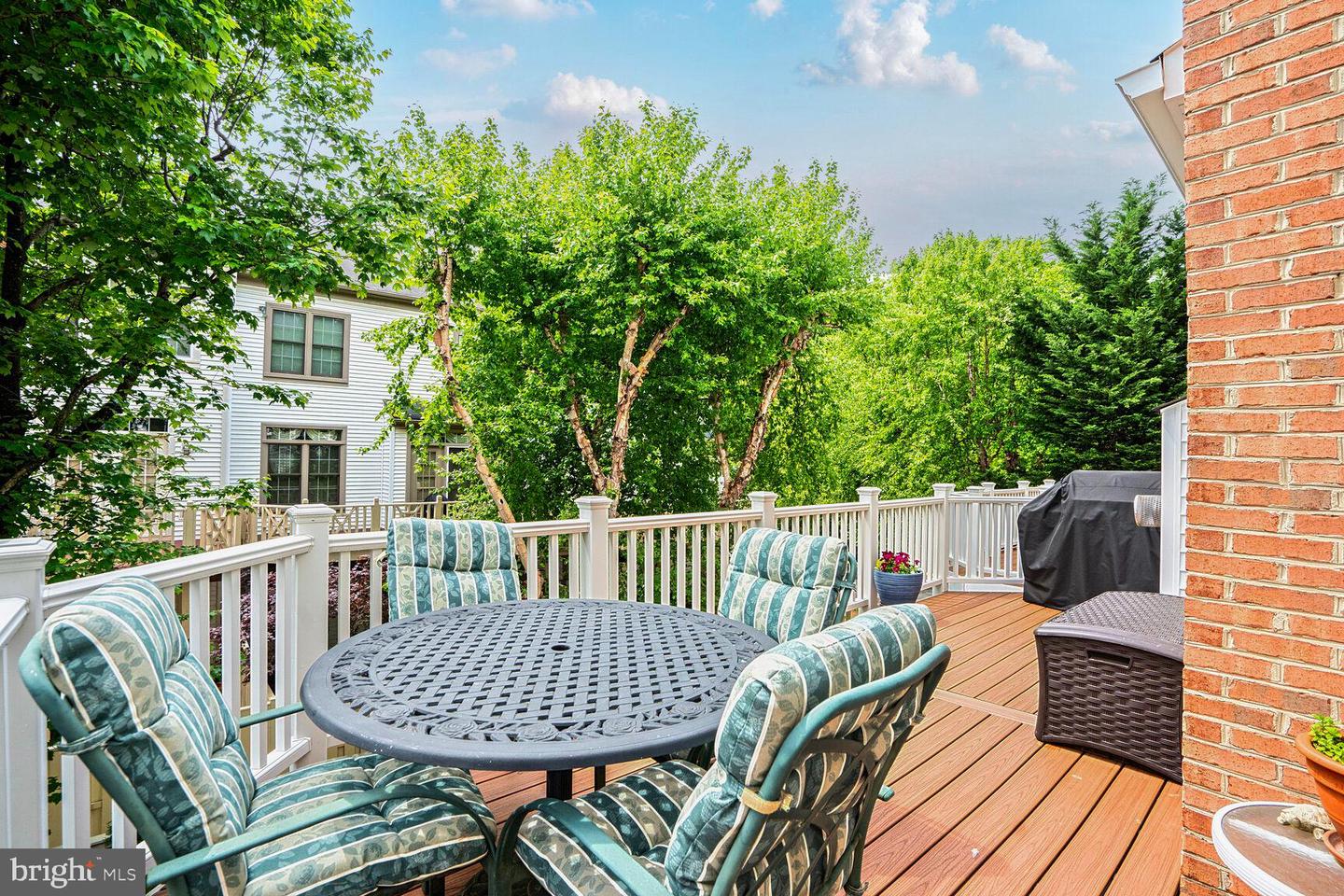 8511 WESTOWN WAY, VIENNA, Virginia 22182, 3 Bedrooms Bedrooms, ,3 BathroomsBathrooms,Residential,For sale,8511 WESTOWN WAY,VAFX2238086 MLS # VAFX2238086