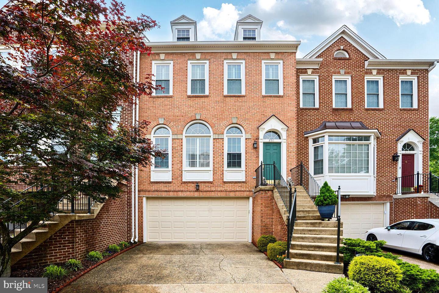 8511 WESTOWN WAY, VIENNA, Virginia 22182, 3 Bedrooms Bedrooms, ,3 BathroomsBathrooms,Residential,For sale,8511 WESTOWN WAY,VAFX2238086 MLS # VAFX2238086