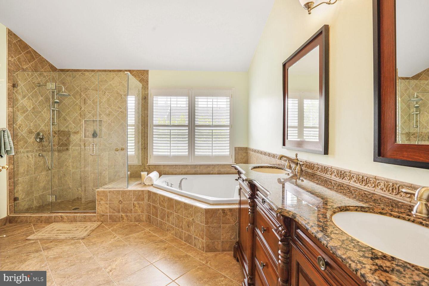 8511 WESTOWN WAY, VIENNA, Virginia 22182, 3 Bedrooms Bedrooms, ,3 BathroomsBathrooms,Residential,For sale,8511 WESTOWN WAY,VAFX2238086 MLS # VAFX2238086