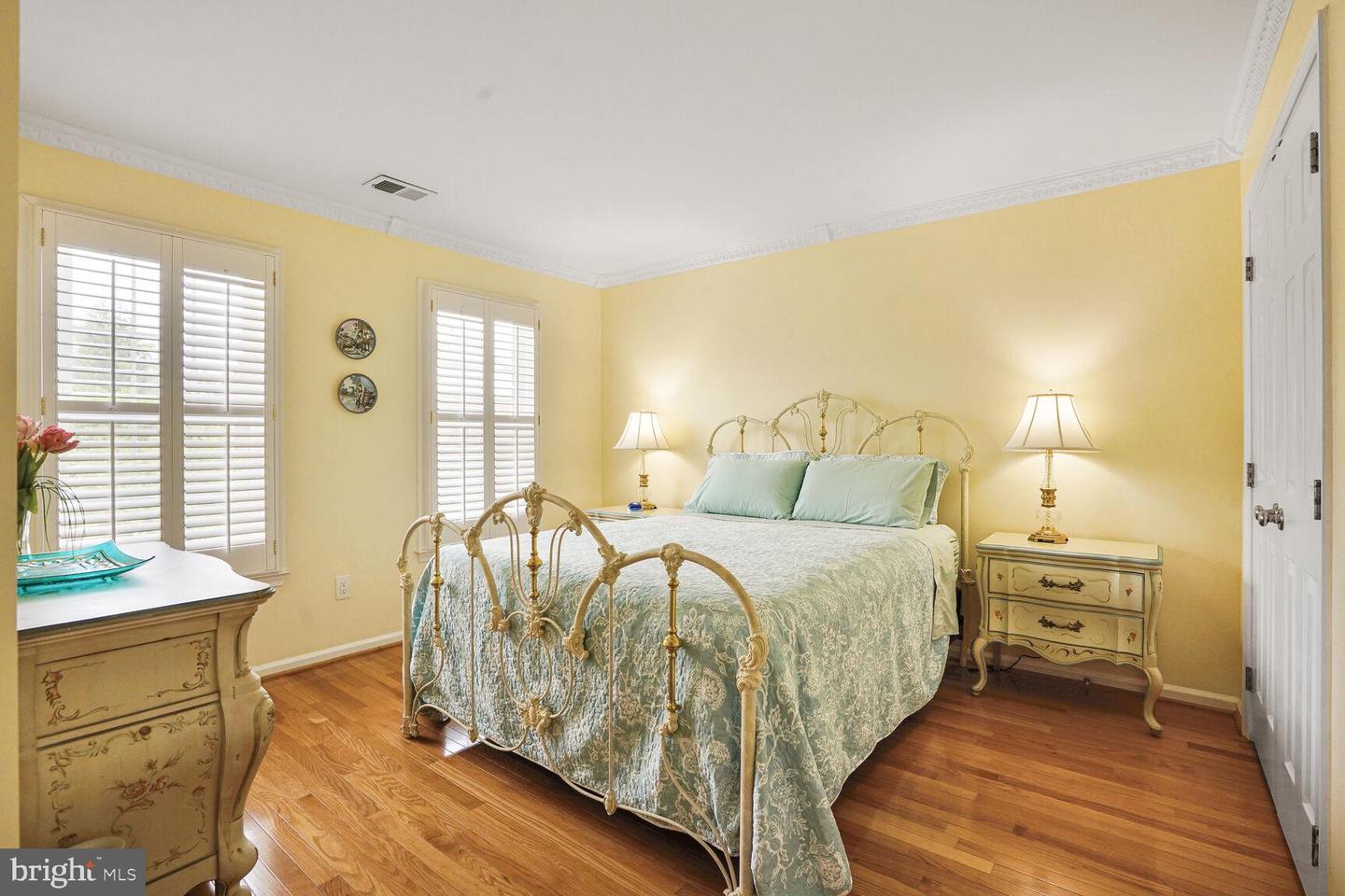 8511 WESTOWN WAY, VIENNA, Virginia 22182, 3 Bedrooms Bedrooms, ,3 BathroomsBathrooms,Residential,For sale,8511 WESTOWN WAY,VAFX2238086 MLS # VAFX2238086
