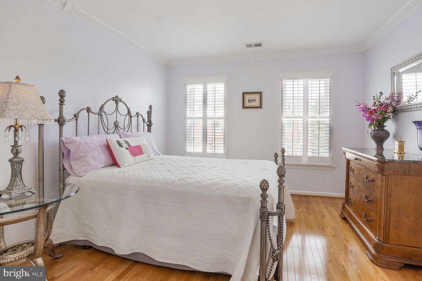 8511 WESTOWN WAY, VIENNA, Virginia 22182, 3 Bedrooms Bedrooms, ,3 BathroomsBathrooms,Residential,For sale,8511 WESTOWN WAY,VAFX2238086 MLS # VAFX2238086