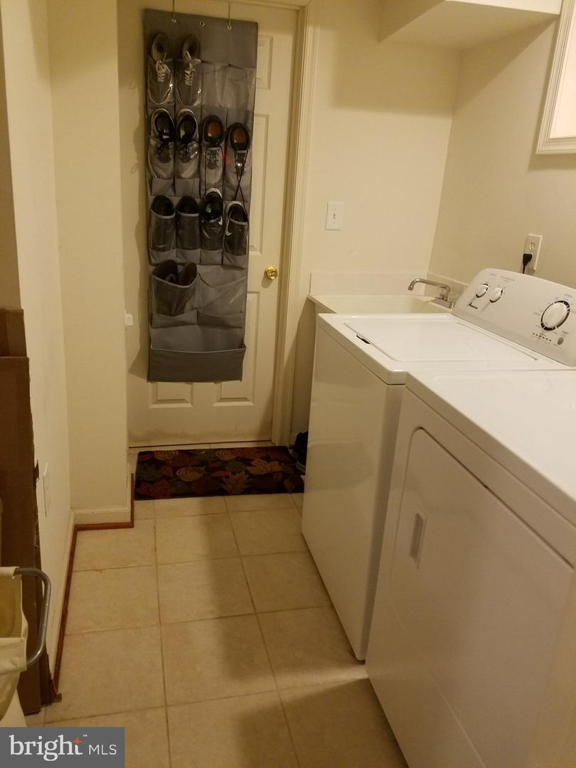 9634 BLAKE LN, FAIRFAX, Virginia 22031, 2 Bedrooms Bedrooms, ,1 BathroomBathrooms,Residential,For sale,9634 BLAKE LN,VAFX2237906 MLS # VAFX2237906
