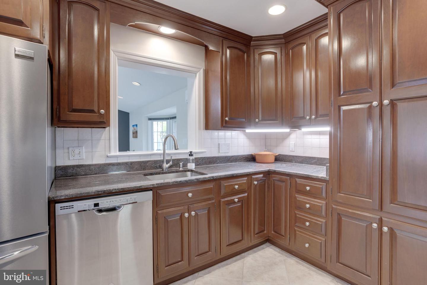 8212 WOODLAND AVE, ANNANDALE, Virginia 22003, 4 Bedrooms Bedrooms, ,3 BathroomsBathrooms,Residential,For sale,8212 WOODLAND AVE,VAFX2238322 MLS # VAFX2238322