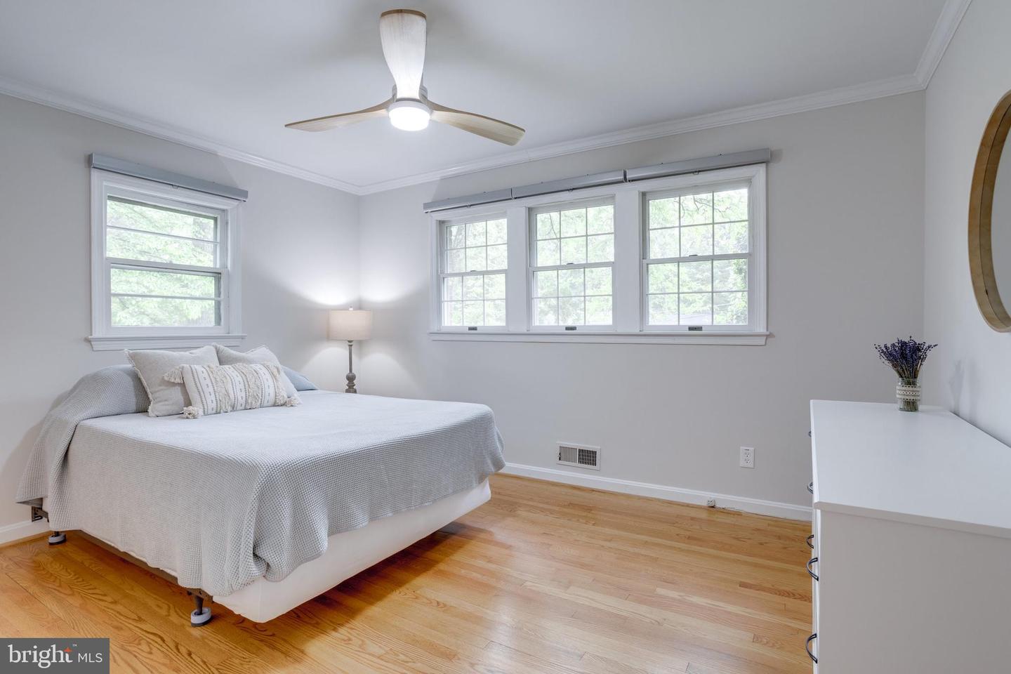 8212 WOODLAND AVE, ANNANDALE, Virginia 22003, 4 Bedrooms Bedrooms, ,3 BathroomsBathrooms,Residential,For sale,8212 WOODLAND AVE,VAFX2238322 MLS # VAFX2238322