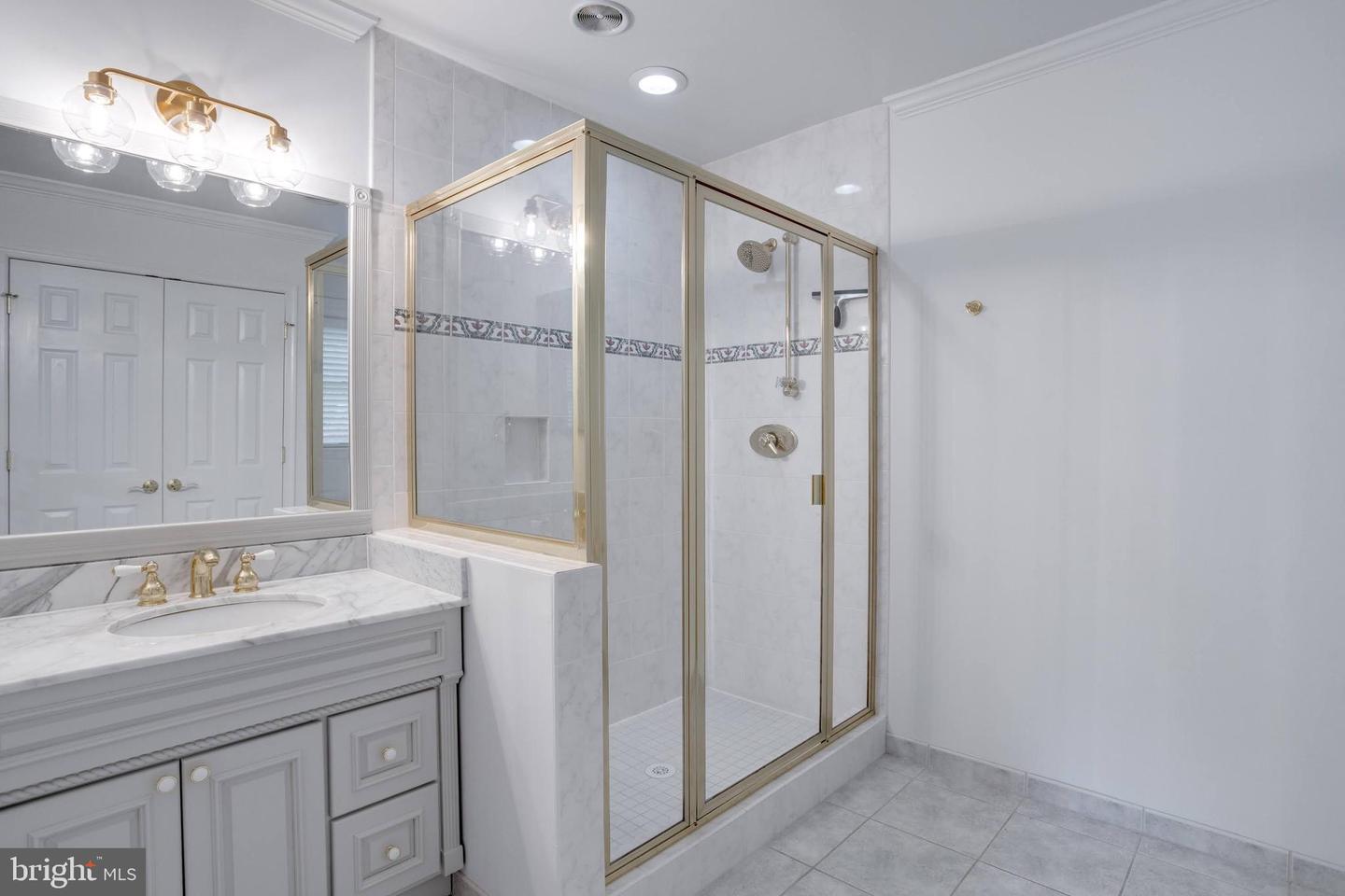 8212 WOODLAND AVE, ANNANDALE, Virginia 22003, 4 Bedrooms Bedrooms, ,3 BathroomsBathrooms,Residential,For sale,8212 WOODLAND AVE,VAFX2238322 MLS # VAFX2238322