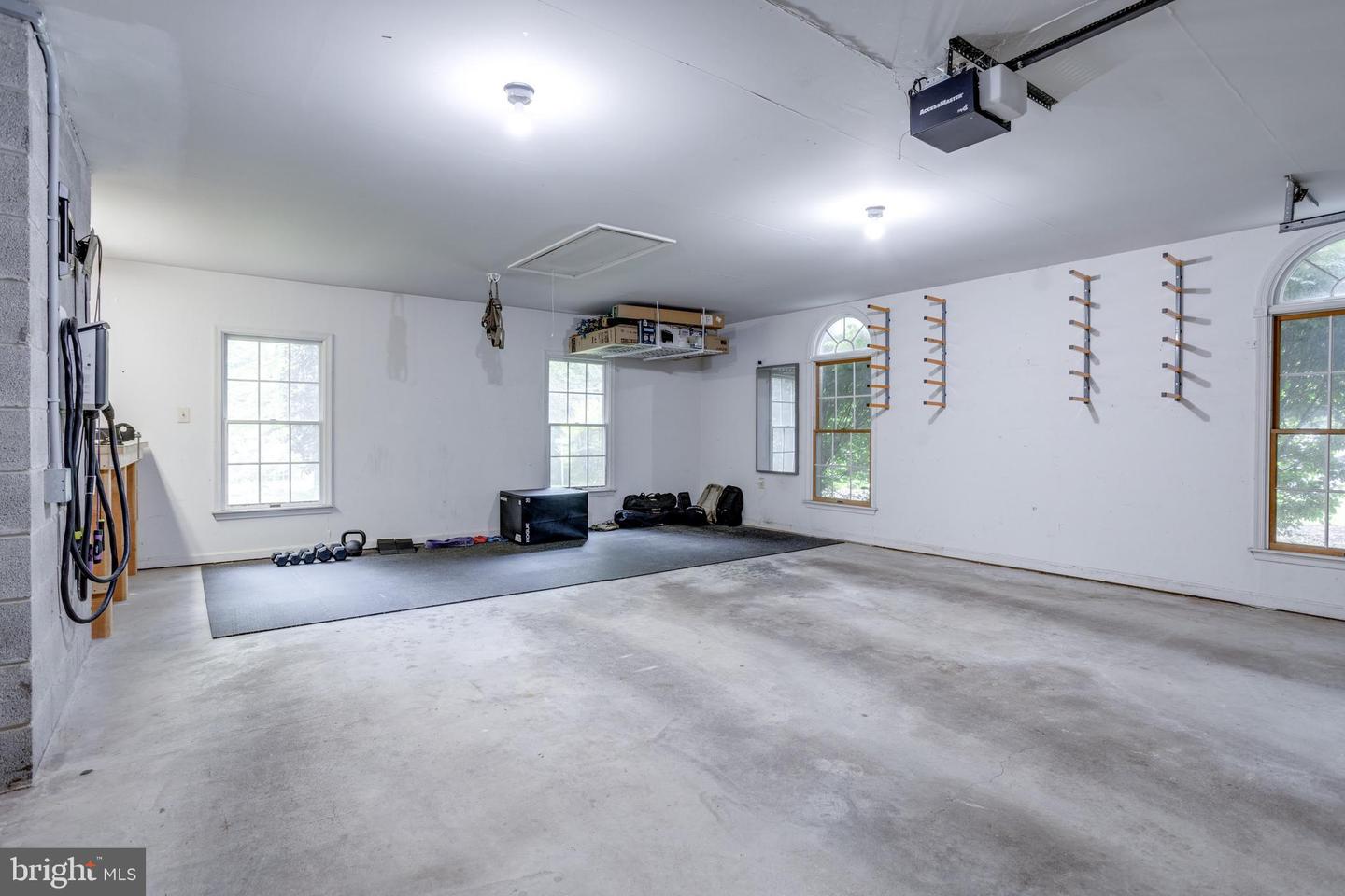 8212 WOODLAND AVE, ANNANDALE, Virginia 22003, 4 Bedrooms Bedrooms, ,3 BathroomsBathrooms,Residential,For sale,8212 WOODLAND AVE,VAFX2238322 MLS # VAFX2238322