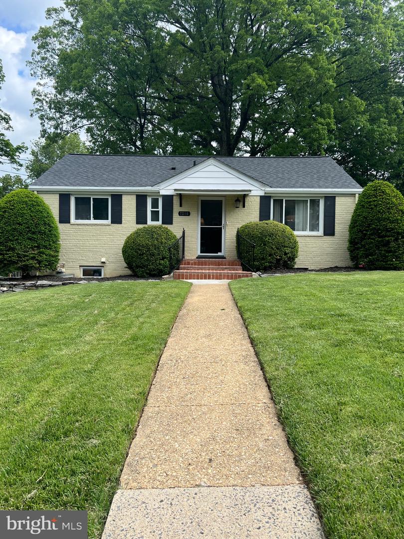 7216 DEBORAH DR, FALLS CHURCH, Virginia 22046, 3 Bedrooms Bedrooms, ,2 BathroomsBathrooms,Residential,For sale,7216 DEBORAH DR,VAFX2238336 MLS # VAFX2238336