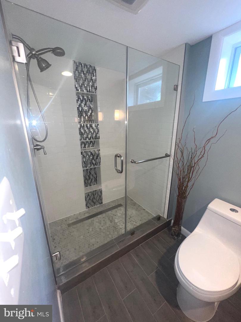 7216 DEBORAH DR, FALLS CHURCH, Virginia 22046, 3 Bedrooms Bedrooms, ,2 BathroomsBathrooms,Residential,For sale,7216 DEBORAH DR,VAFX2238336 MLS # VAFX2238336