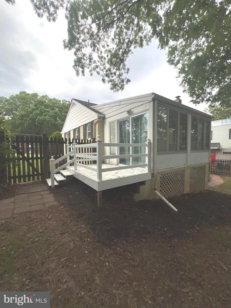 7216 DEBORAH DR, FALLS CHURCH, Virginia 22046, 3 Bedrooms Bedrooms, ,2 BathroomsBathrooms,Residential,For sale,7216 DEBORAH DR,VAFX2238336 MLS # VAFX2238336