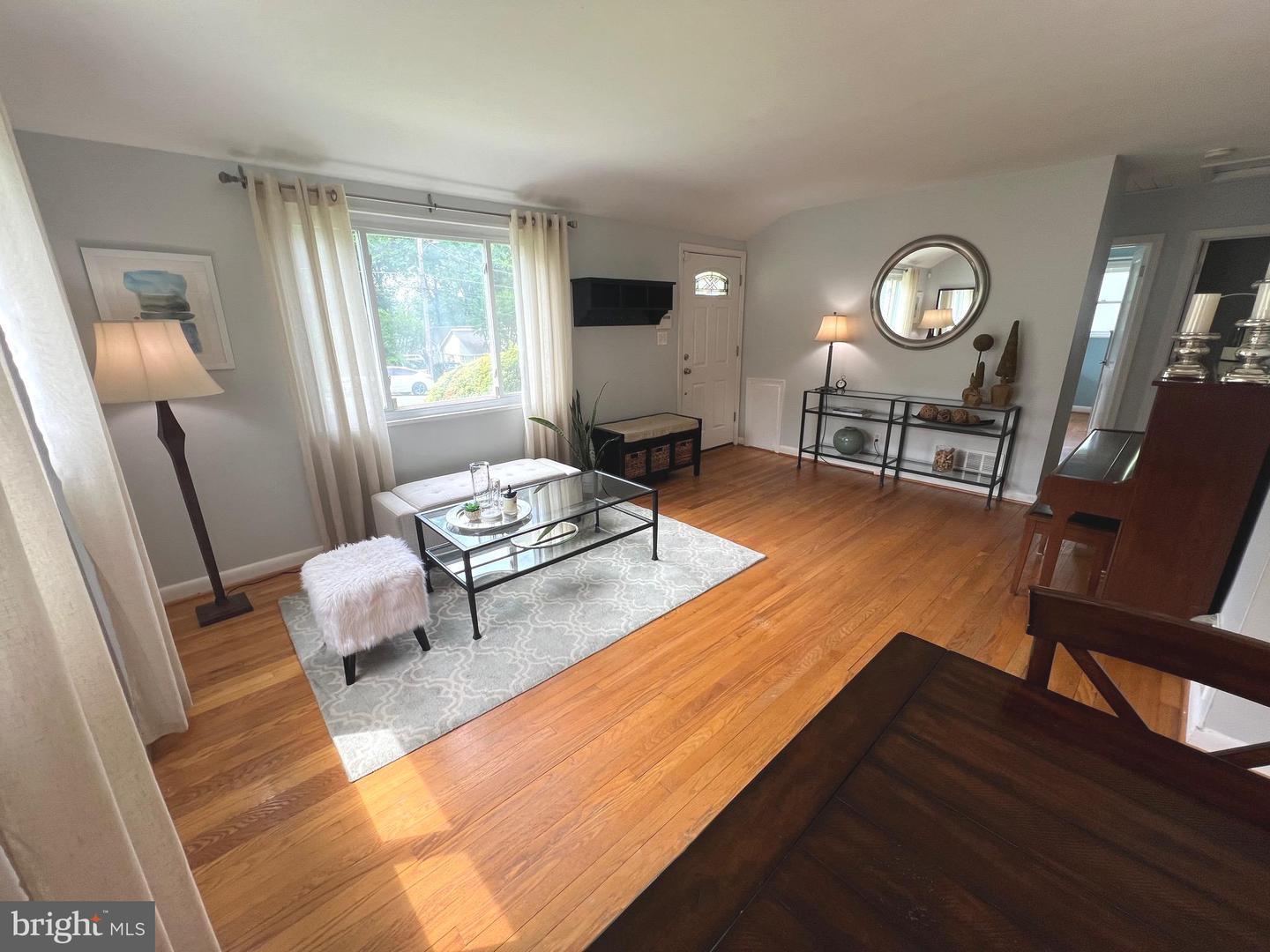 7216 DEBORAH DR, FALLS CHURCH, Virginia 22046, 3 Bedrooms Bedrooms, ,2 BathroomsBathrooms,Residential,For sale,7216 DEBORAH DR,VAFX2238336 MLS # VAFX2238336