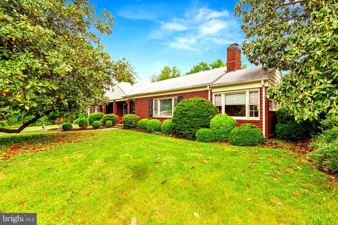 9005 LONGSTREET DR, MANASSAS, Virginia 20110, 3 Bedrooms Bedrooms, ,2 BathroomsBathrooms,Residential,For sale,9005 LONGSTREET DR,VAMN2008262 MLS # VAMN2008262