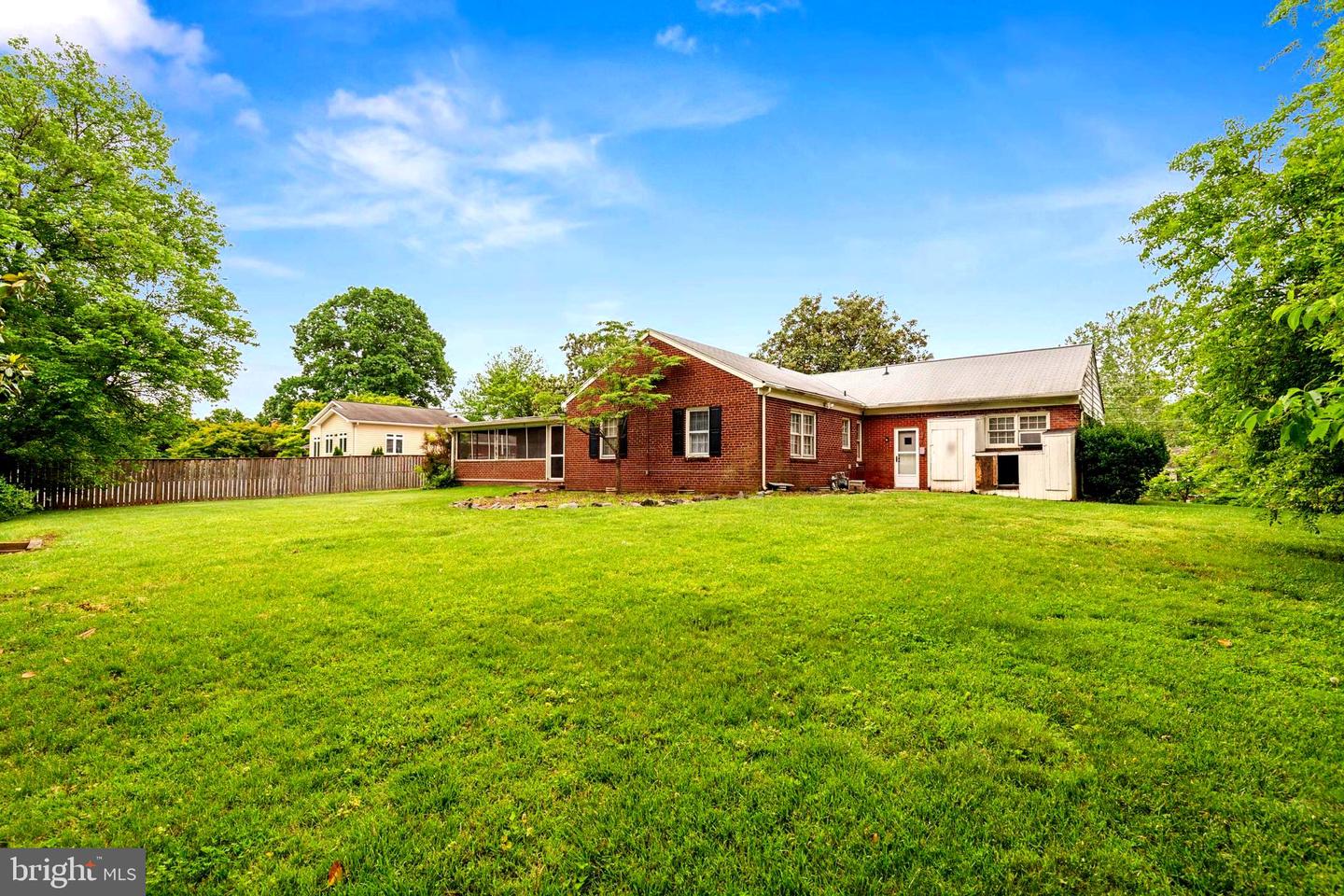 9005 LONGSTREET DR, MANASSAS, Virginia 20110, 3 Bedrooms Bedrooms, ,2 BathroomsBathrooms,Residential,For sale,9005 LONGSTREET DR,VAMN2008262 MLS # VAMN2008262