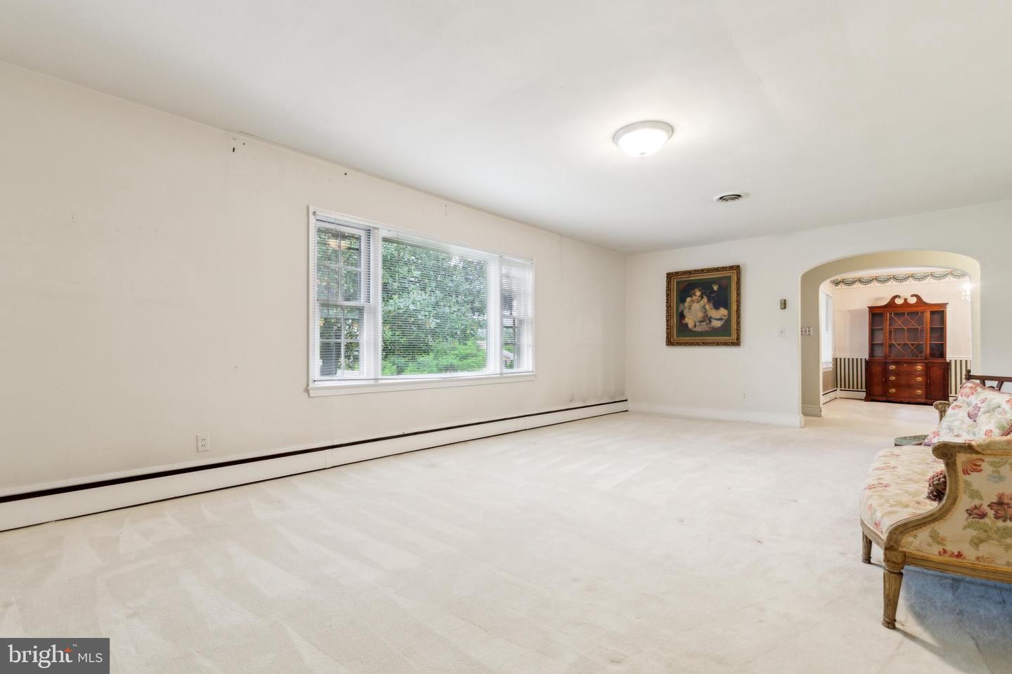 9005 LONGSTREET DR, MANASSAS, Virginia 20110, 3 Bedrooms Bedrooms, ,2 BathroomsBathrooms,Residential,For sale,9005 LONGSTREET DR,VAMN2008262 MLS # VAMN2008262