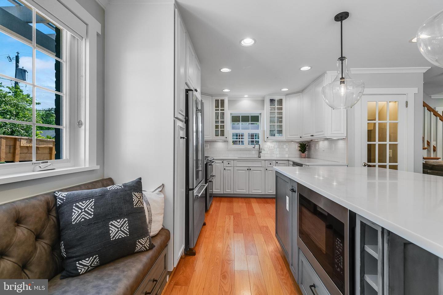 5719 15TH ST N, ARLINGTON, Virginia 22205, 6 Bedrooms Bedrooms, ,4 BathroomsBathrooms,Residential,For sale,5719 15TH ST N,VAAR2056926 MLS # VAAR2056926