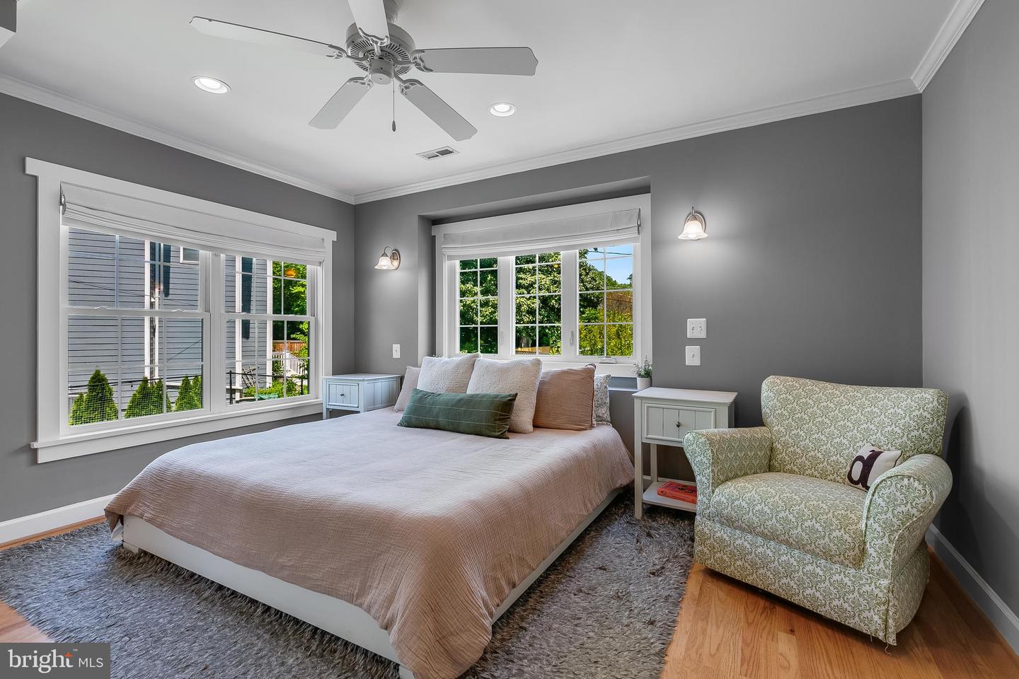 5719 15TH ST N, ARLINGTON, Virginia 22205, 6 Bedrooms Bedrooms, ,4 BathroomsBathrooms,Residential,For sale,5719 15TH ST N,VAAR2056926 MLS # VAAR2056926
