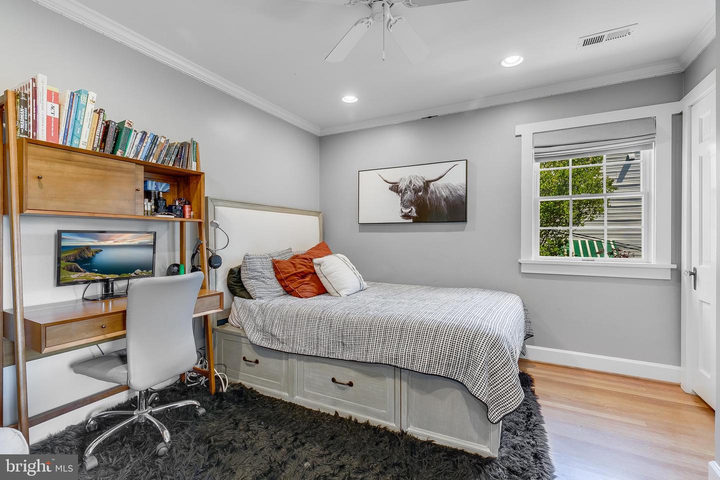 5719 15TH ST N, ARLINGTON, Virginia 22205, 6 Bedrooms Bedrooms, ,4 BathroomsBathrooms,Residential,For sale,5719 15TH ST N,VAAR2056926 MLS # VAAR2056926