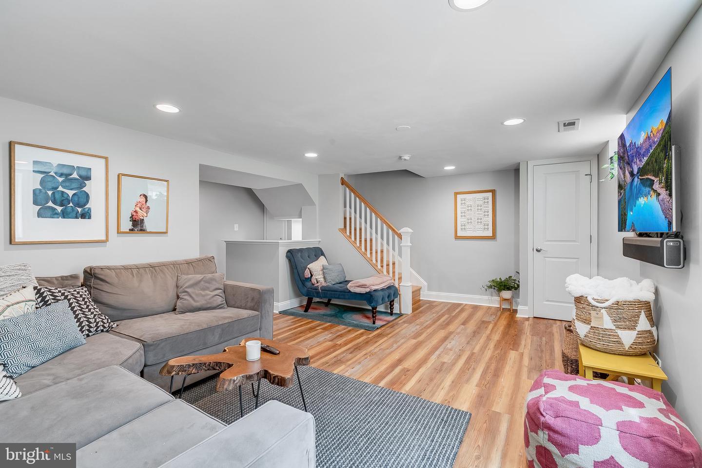 5719 15TH ST N, ARLINGTON, Virginia 22205, 6 Bedrooms Bedrooms, ,4 BathroomsBathrooms,Residential,For sale,5719 15TH ST N,VAAR2056926 MLS # VAAR2056926