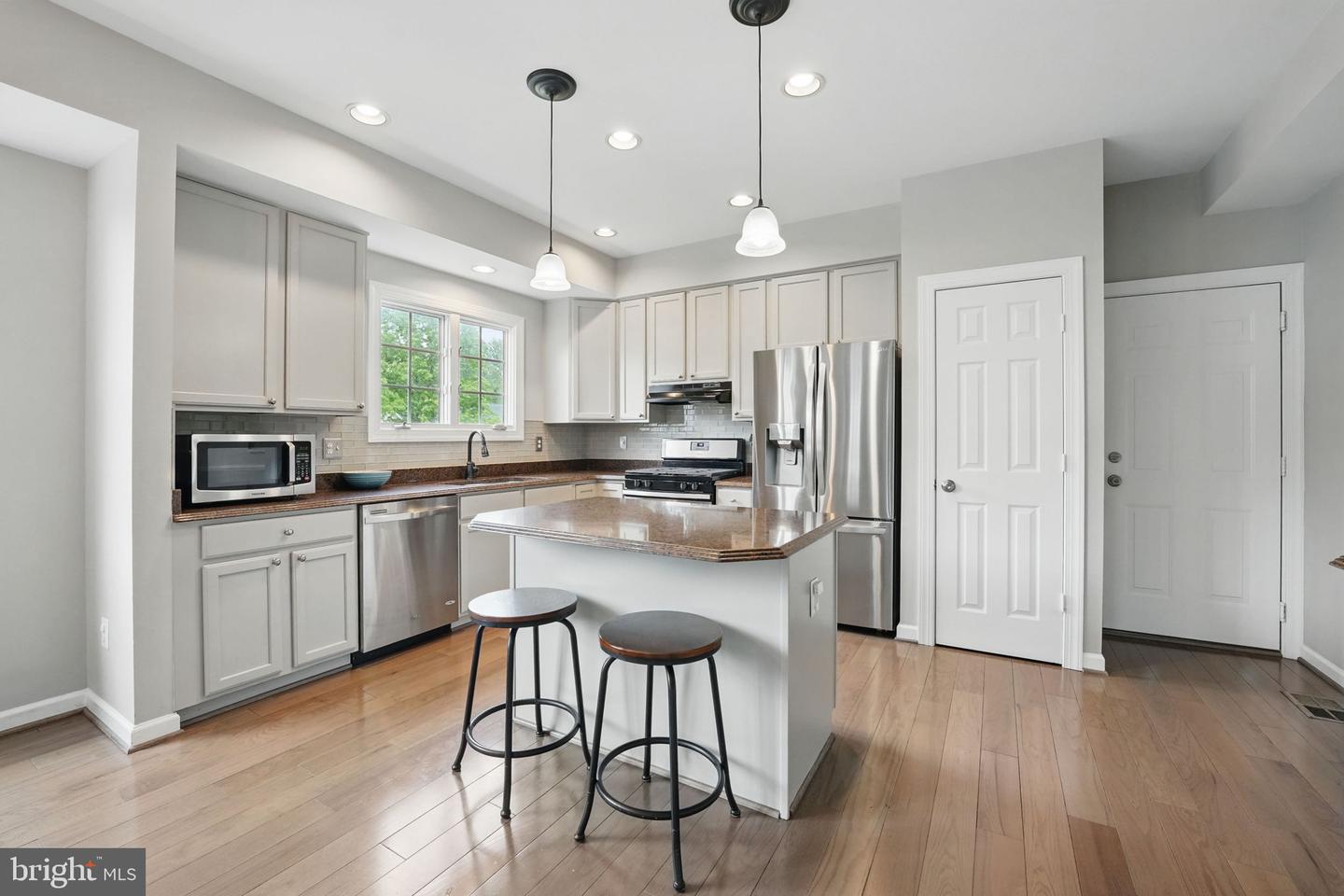 16058 OLMSTEAD LN, WOODBRIDGE, Virginia 22191, 5 Bedrooms Bedrooms, ,3 BathroomsBathrooms,Residential,For sale,16058 OLMSTEAD LN,VAPW2093744 MLS # VAPW2093744