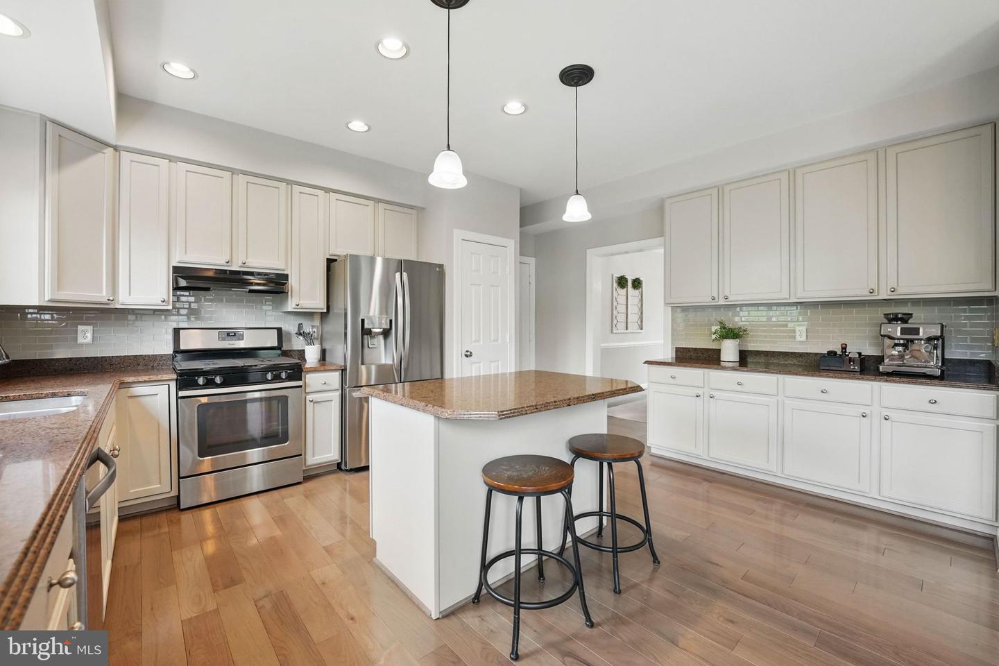 16058 OLMSTEAD LN, WOODBRIDGE, Virginia 22191, 5 Bedrooms Bedrooms, ,3 BathroomsBathrooms,Residential,For sale,16058 OLMSTEAD LN,VAPW2093744 MLS # VAPW2093744