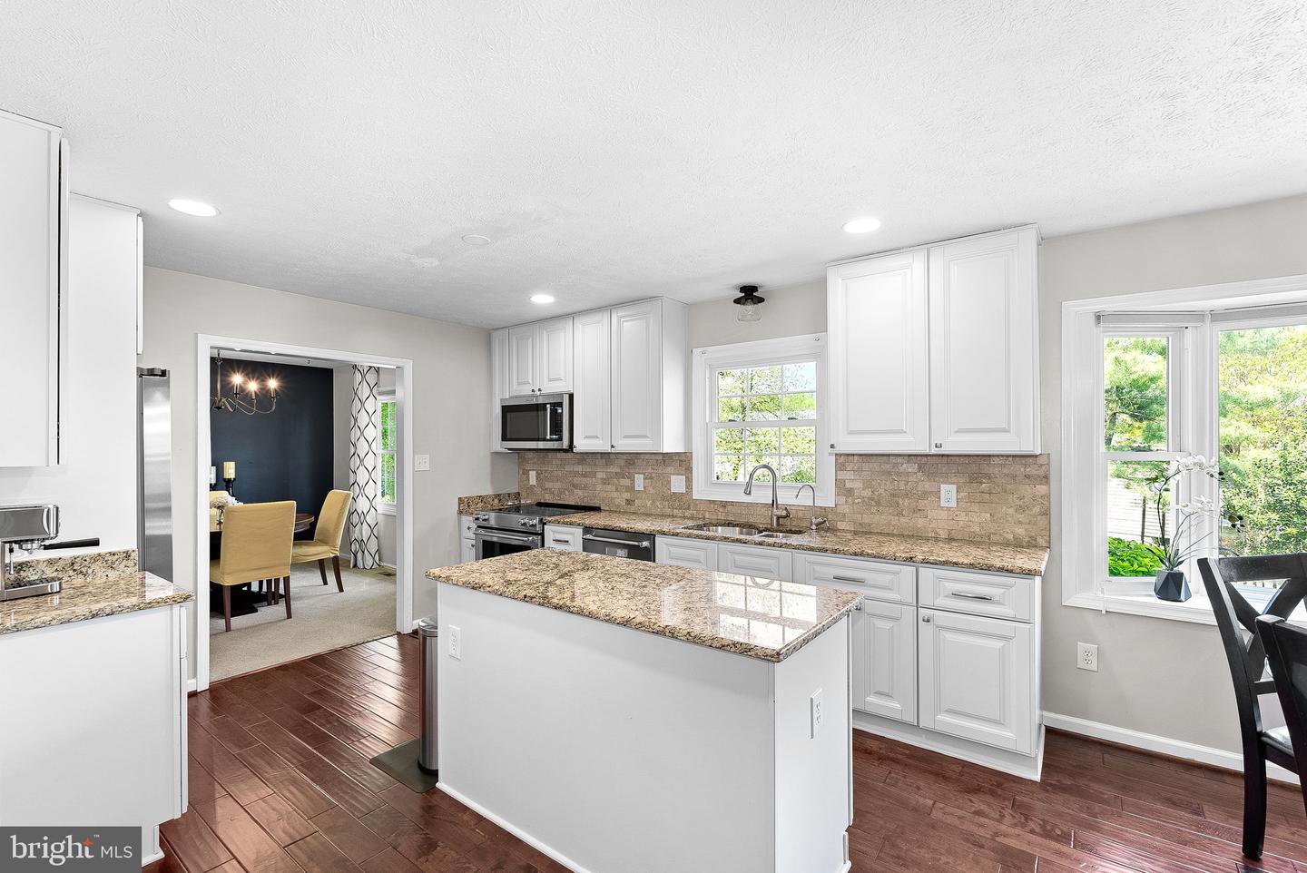 4628 SAND ROCK LN, CHANTILLY, Virginia 20151, 4 Bedrooms Bedrooms, ,2 BathroomsBathrooms,Residential,For sale,4628 SAND ROCK LN,VAFX2238212 MLS # VAFX2238212