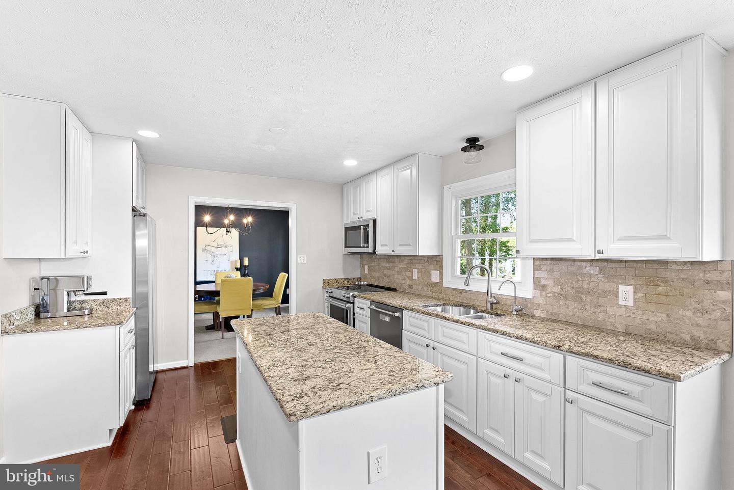4628 SAND ROCK LN, CHANTILLY, Virginia 20151, 4 Bedrooms Bedrooms, ,2 BathroomsBathrooms,Residential,For sale,4628 SAND ROCK LN,VAFX2238212 MLS # VAFX2238212