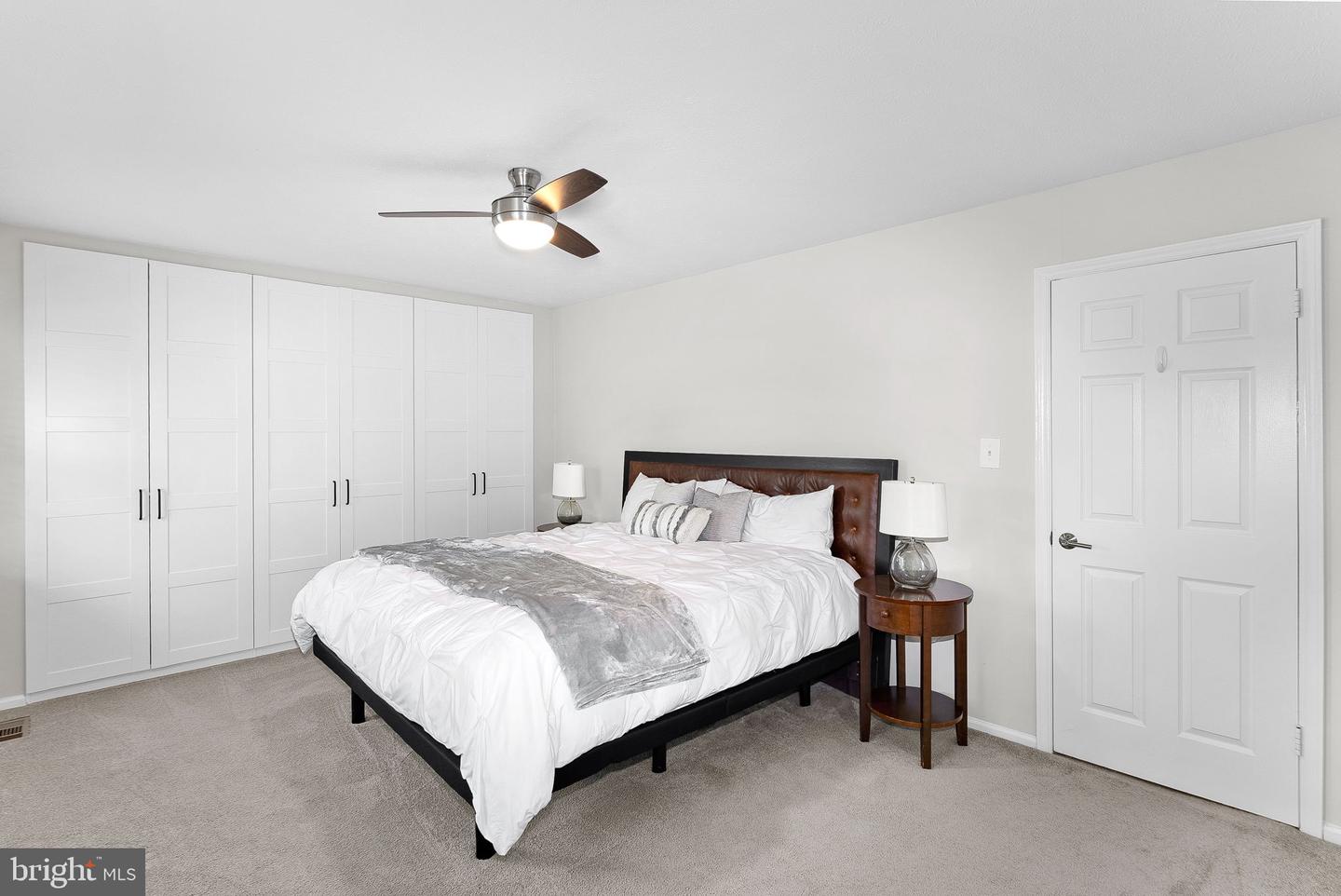 4628 SAND ROCK LN, CHANTILLY, Virginia 20151, 4 Bedrooms Bedrooms, ,2 BathroomsBathrooms,Residential,For sale,4628 SAND ROCK LN,VAFX2238212 MLS # VAFX2238212
