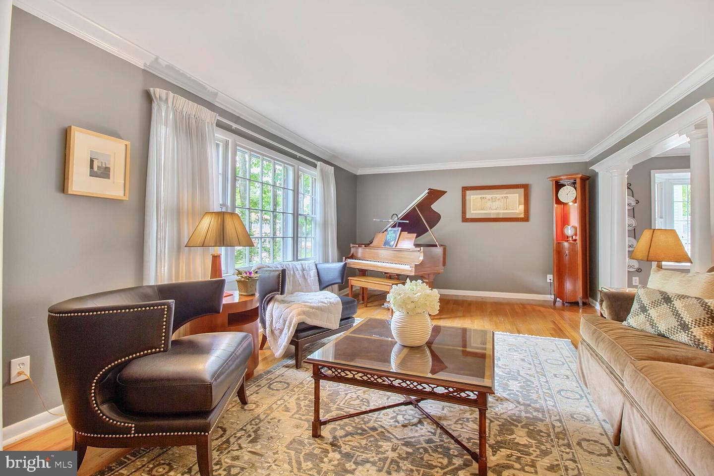 5918 SHERBORN LN, SPRINGFIELD, Virginia 22152, 5 Bedrooms Bedrooms, 3 Rooms Rooms,3 BathroomsBathrooms,Residential,For sale,5918 SHERBORN LN,VAFX2238366 MLS # VAFX2238366