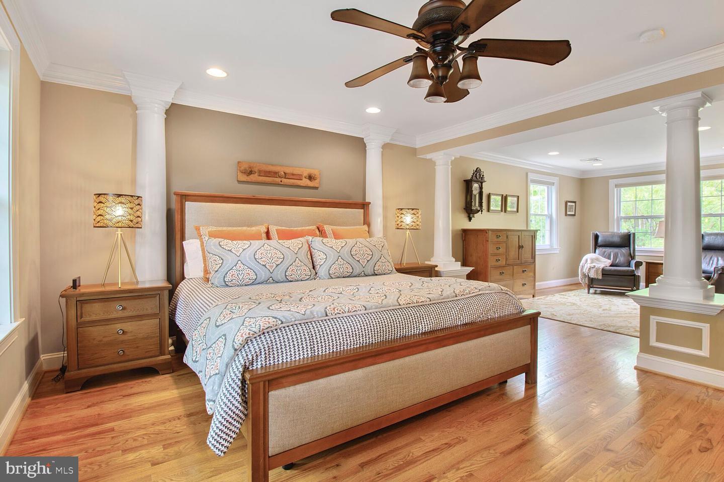 5918 SHERBORN LN, SPRINGFIELD, Virginia 22152, 5 Bedrooms Bedrooms, 3 Rooms Rooms,3 BathroomsBathrooms,Residential,For sale,5918 SHERBORN LN,VAFX2238366 MLS # VAFX2238366