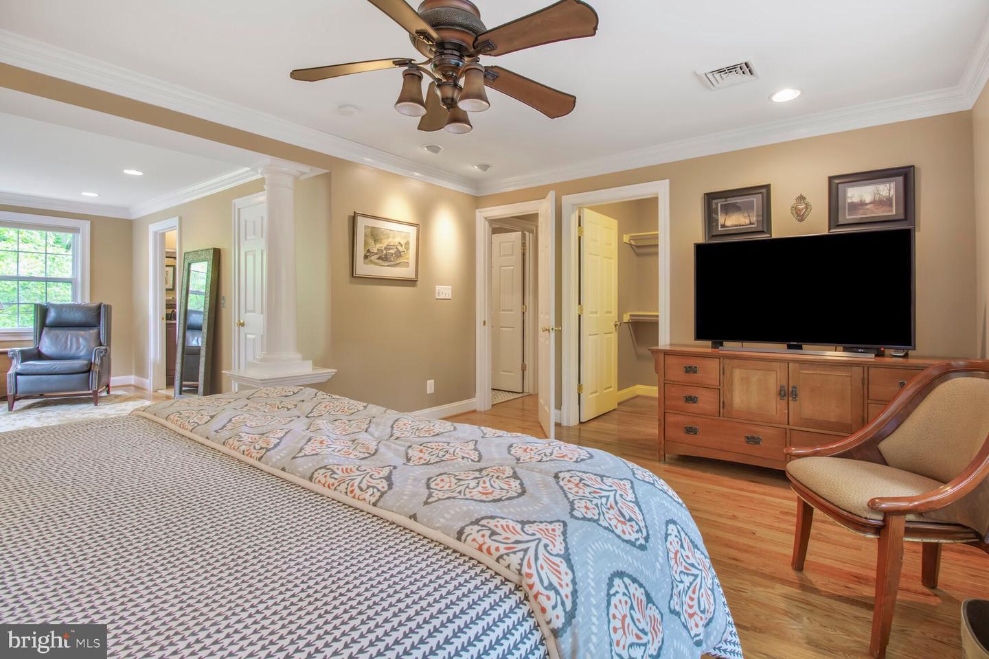 5918 SHERBORN LN, SPRINGFIELD, Virginia 22152, 5 Bedrooms Bedrooms, 3 Rooms Rooms,3 BathroomsBathrooms,Residential,For sale,5918 SHERBORN LN,VAFX2238366 MLS # VAFX2238366