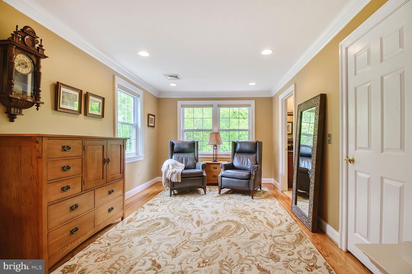 5918 SHERBORN LN, SPRINGFIELD, Virginia 22152, 5 Bedrooms Bedrooms, 3 Rooms Rooms,3 BathroomsBathrooms,Residential,For sale,5918 SHERBORN LN,VAFX2238366 MLS # VAFX2238366
