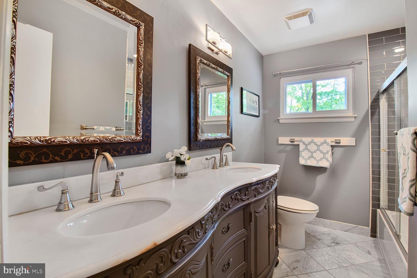5918 SHERBORN LN, SPRINGFIELD, Virginia 22152, 5 Bedrooms Bedrooms, 3 Rooms Rooms,3 BathroomsBathrooms,Residential,For sale,5918 SHERBORN LN,VAFX2238366 MLS # VAFX2238366