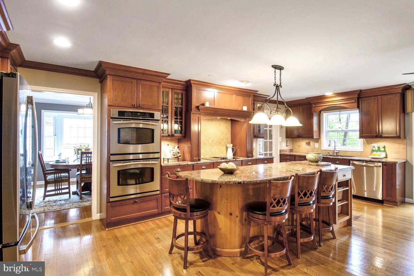5918 SHERBORN LN, SPRINGFIELD, Virginia 22152, 5 Bedrooms Bedrooms, 3 Rooms Rooms,3 BathroomsBathrooms,Residential,For sale,5918 SHERBORN LN,VAFX2238366 MLS # VAFX2238366