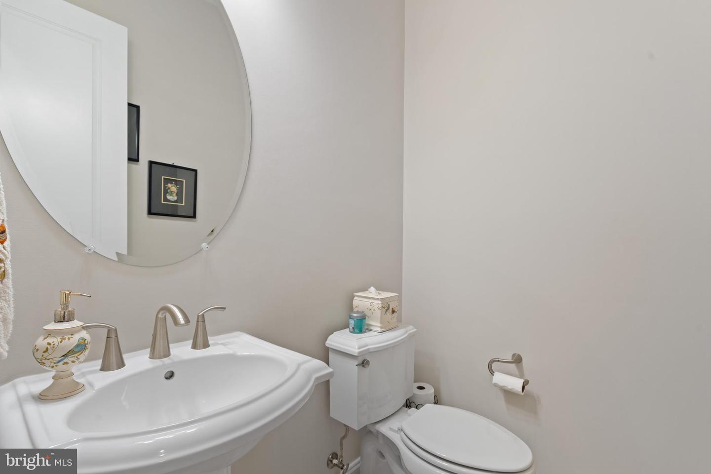 7018 CENTREVILLE RD, CENTREVILLE, Virginia 20121, 5 Bedrooms Bedrooms, ,5 BathroomsBathrooms,Residential,For sale,7018 CENTREVILLE RD,VAFX2238226 MLS # VAFX2238226