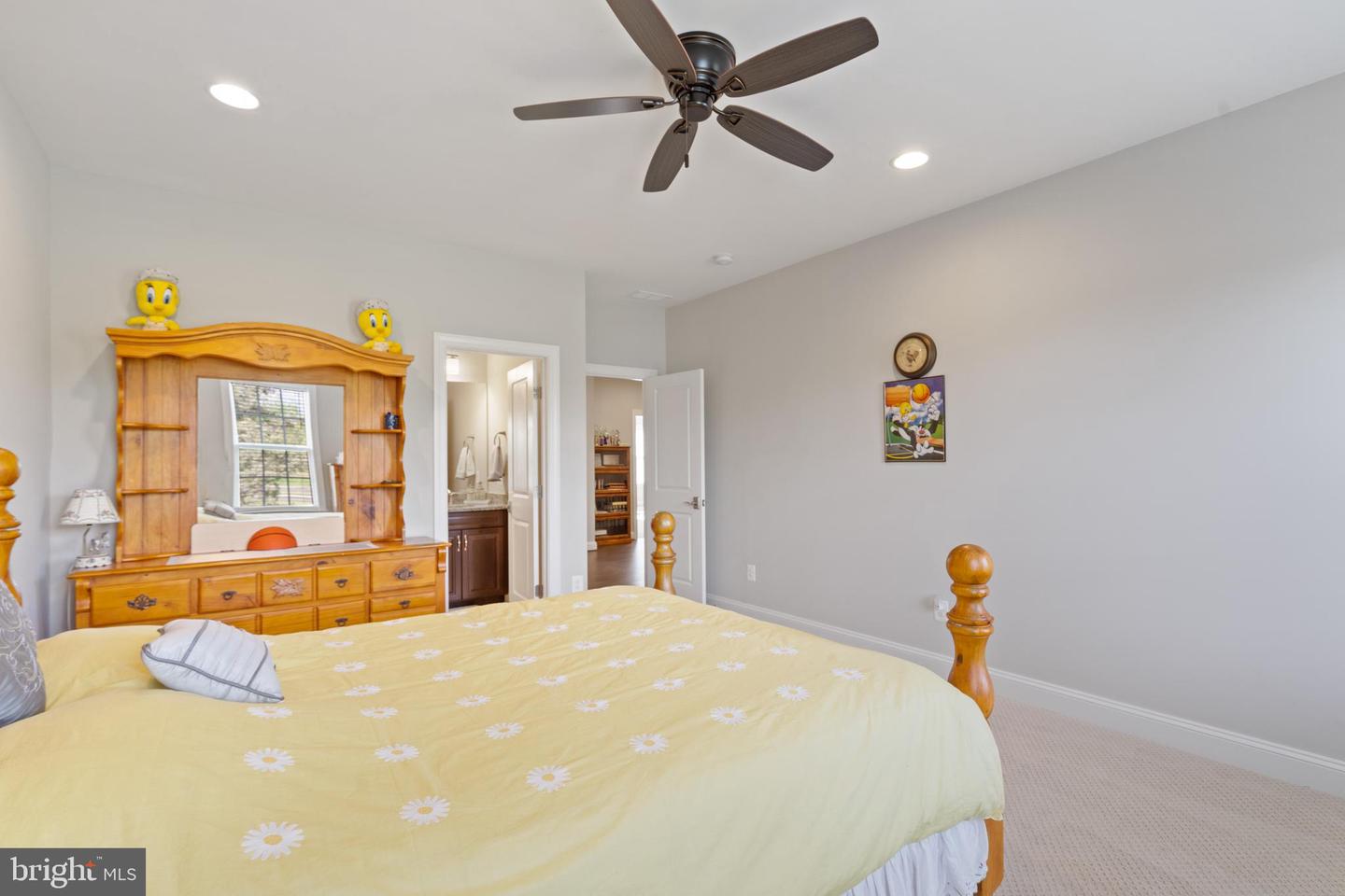 7018 CENTREVILLE RD, CENTREVILLE, Virginia 20121, 5 Bedrooms Bedrooms, ,5 BathroomsBathrooms,Residential,For sale,7018 CENTREVILLE RD,VAFX2238226 MLS # VAFX2238226